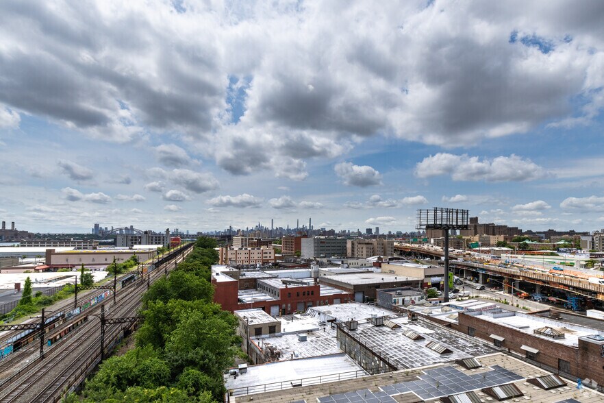 More Photos Of 322 Bruckner Blvd, Bronx Office For Lease