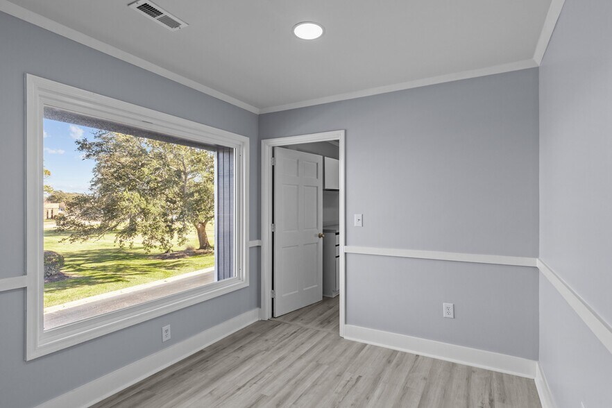 More Photos Of 208 Penny Ln, Morehead City Medical For Sale