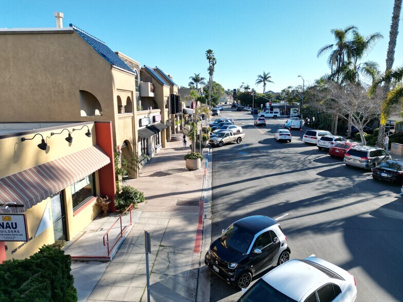 More Photos Of 7527 Draper Ave, La Jolla Medical For Lease