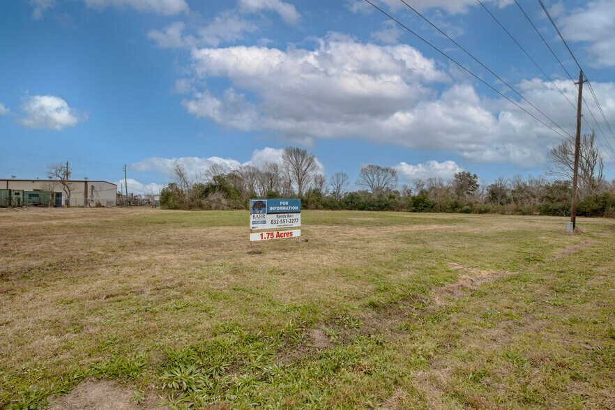 More Photos Of 17827 HIGHWAY 35, Pearland Land For Sale