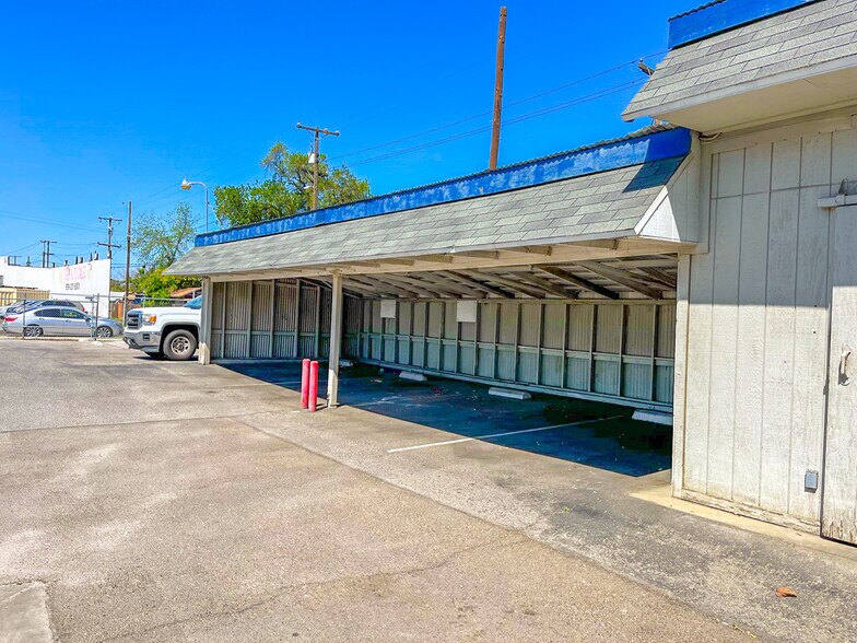 More Photos Of 3405 E Tulare St, Fresno Flex For Sale