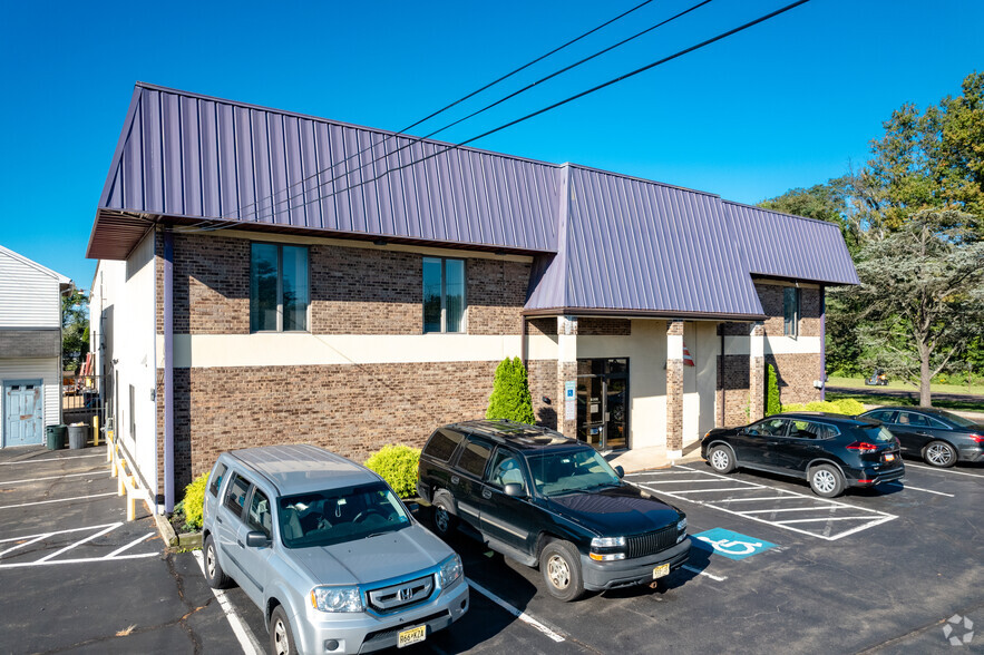 Primary Photo Of 2605 Durham Rd, Bristol Office For Lease