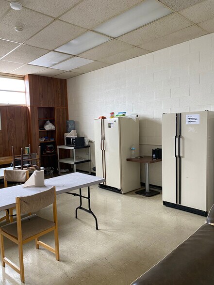 More Photos Of 550 Fillmore Ave, Tonawanda Light Distribution For Lease