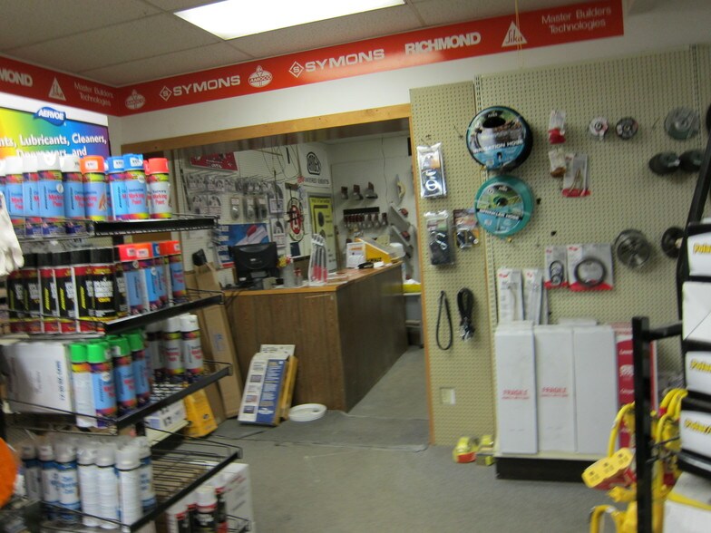 More Photos Of 15 Little Brook Ln, Newburgh Warehouse For Lease