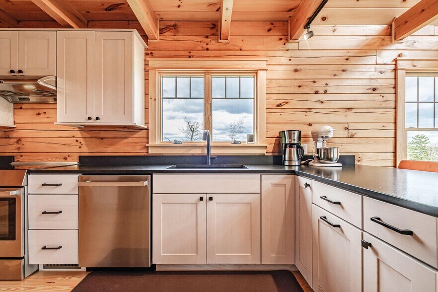 More Photos Of 232 Mountain Rd, West Bath Specialty For Sale