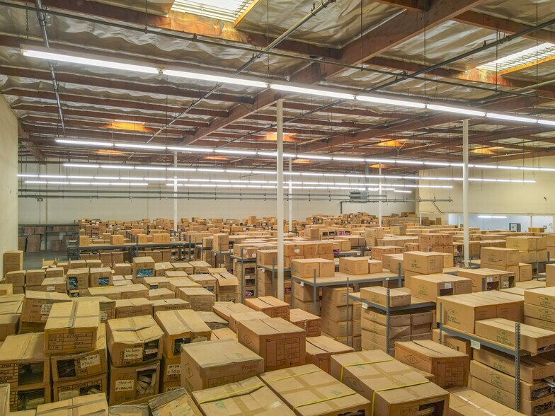 More Photos Of 10214 Norwalk Blvd, Santa Fe Springs Warehouse For Sale