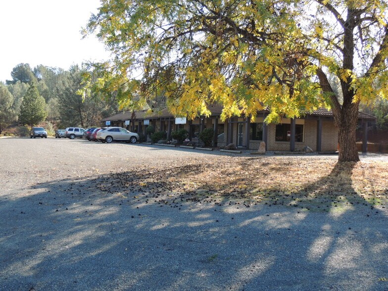 More Photos Of 9781 Point Lakeview Rd, Kelseyville Storefront For Lease