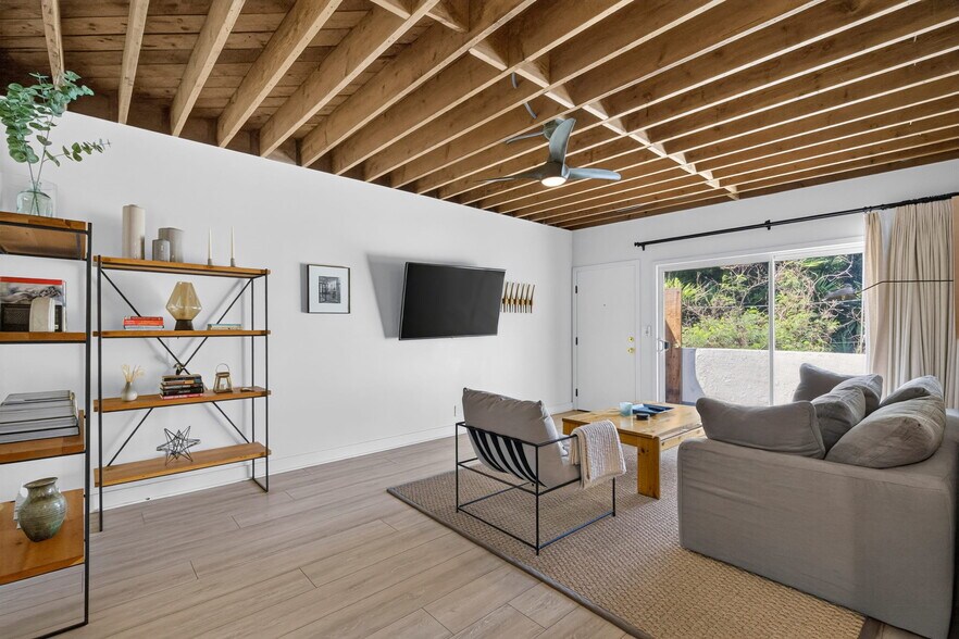 More Photos Of 22357 Pacific Coast Hwy, Malibu Apartments For Sale