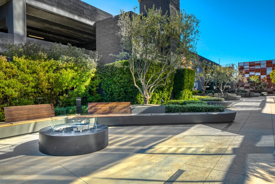 More Photos Of 3415 S Sepulveda Blvd, Los Angeles Office For Lease