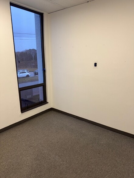 More Photos Of 138 S Rosemont Rd, Virginia Beach Medical For Lease