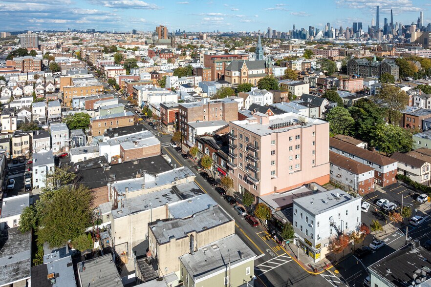 More Photos Of 1210 Summit Ave, Union City Apartments For Sale
