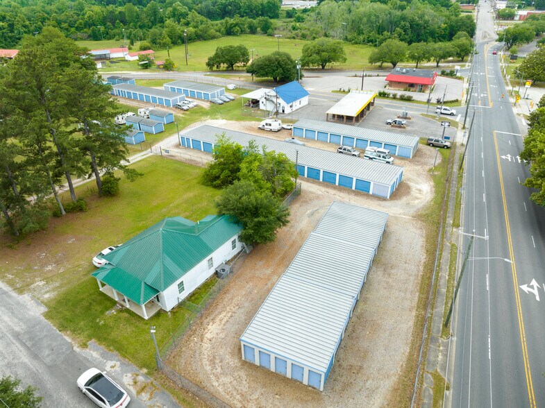 More Photos Of 406 E Hamlet Ave, Hamlet Specialty For Sale