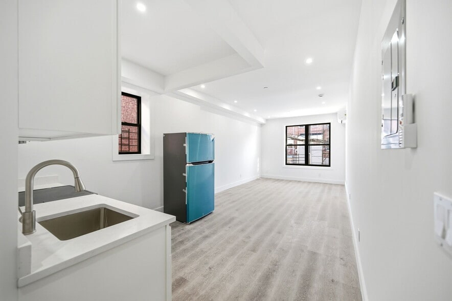 More Photos Of 2152 Muliner Ave, Bronx Apartments For Sale