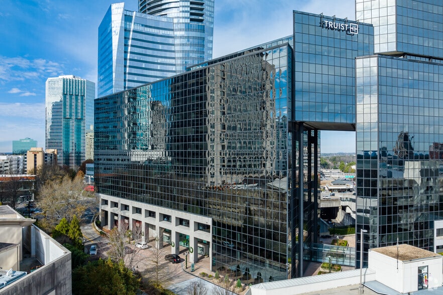 More Photos Of 3333 Peachtree Rd Ne, Atlanta Office For Sale