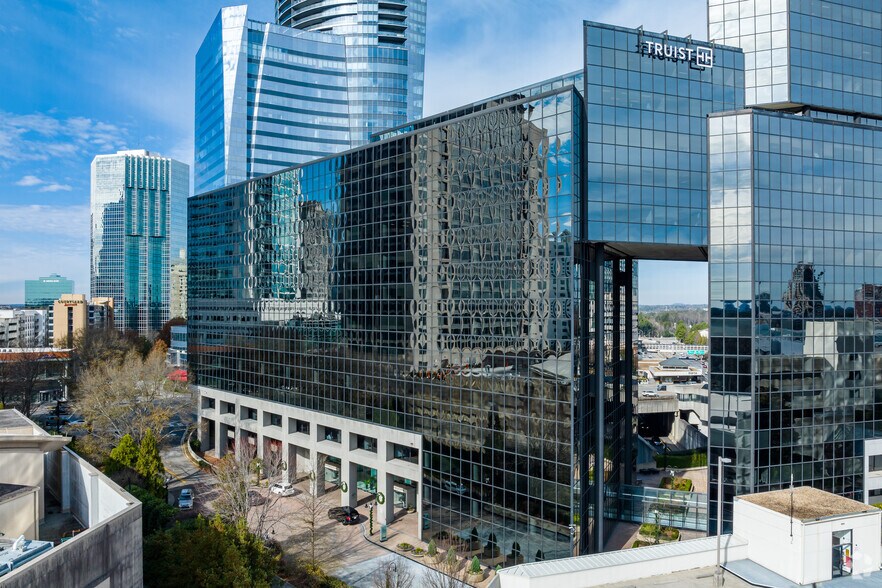 More Photos Of 3333 Peachtree Rd Ne, Atlanta Office For Lease