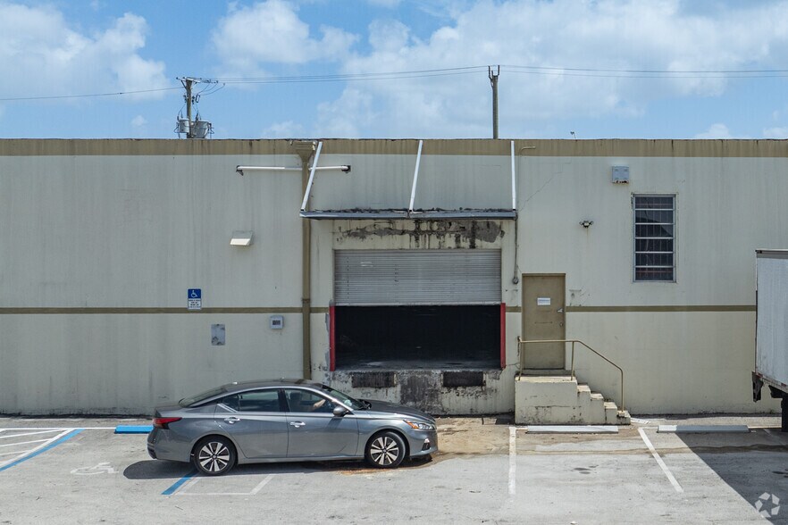 More Photos Of 1030-1060 E 30th St, Hialeah Manufacturing For Lease