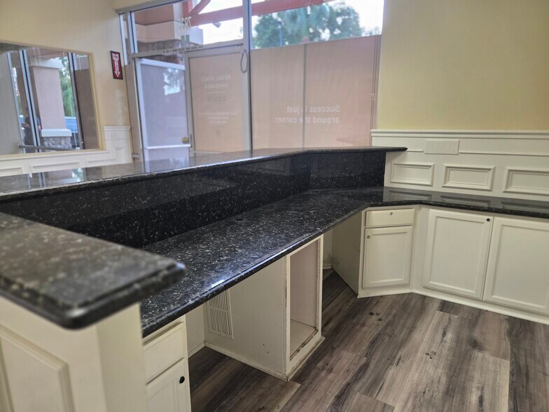 More Photos Of 28930-28988 Greenspot Rd, Highland Unknown For Lease