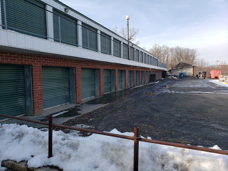 More Photos Of 11 River Rd, Glenmont Self Storage For Sale