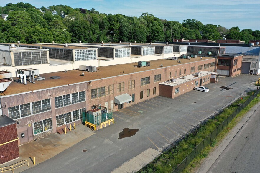 More Photos Of 40-88 Crescent St, Worcester Manufacturing For Lease