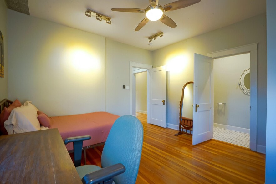 More Photos Of 1100 Arizona Ave, Trinidad Specialty For Sale