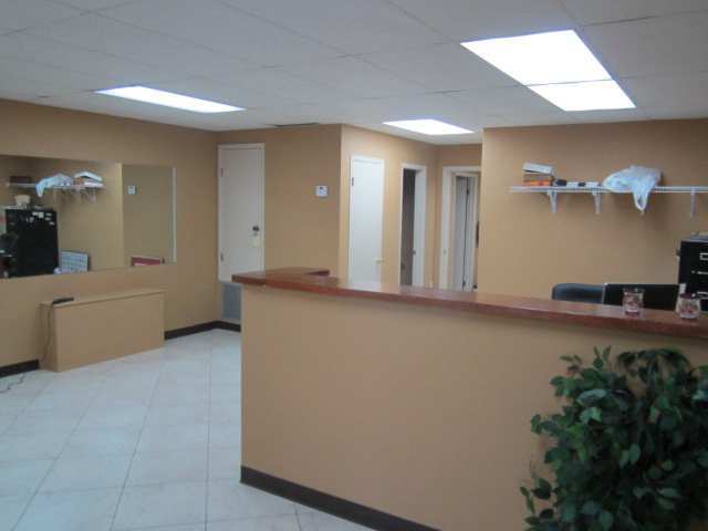 More Photos Of 9900 Pensacola Blvd, Pensacola Office For Lease