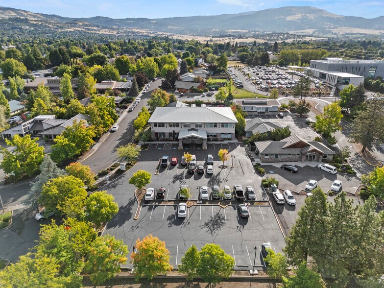 More Photos Of 2924 Siskiyou Blvd, Medford Medical For Sale