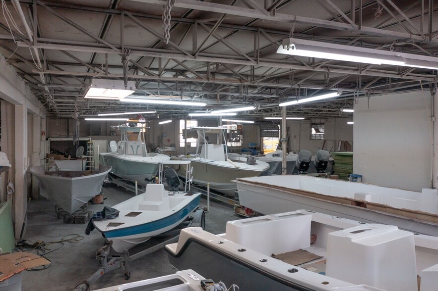 More Photos Of 1040 E 26th St, Hialeah Warehouse For Sale