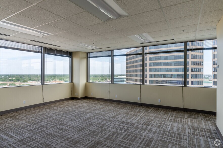 More Photos Of 508 W Wall St, Midland Office For Lease
