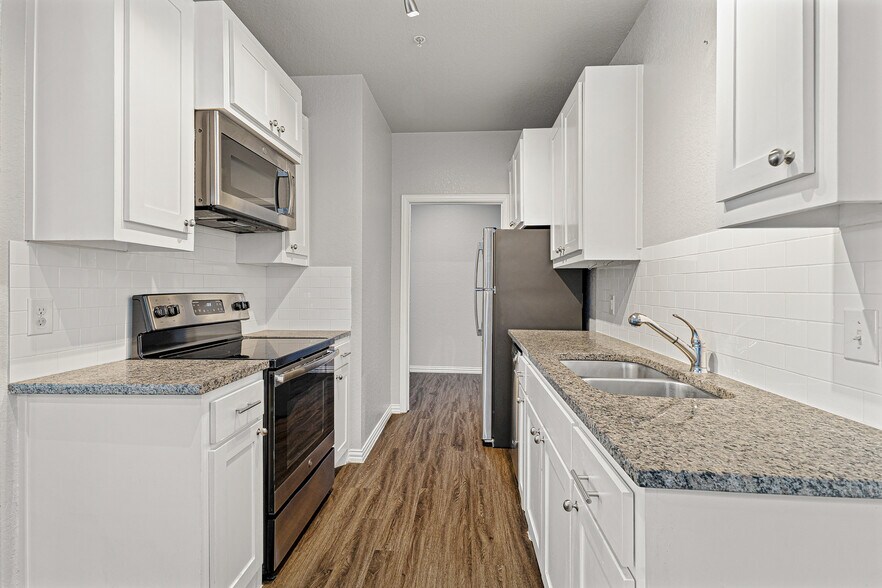 More Photos Of 1407 Sidney Baker St, Kerrville Apartments For Sale