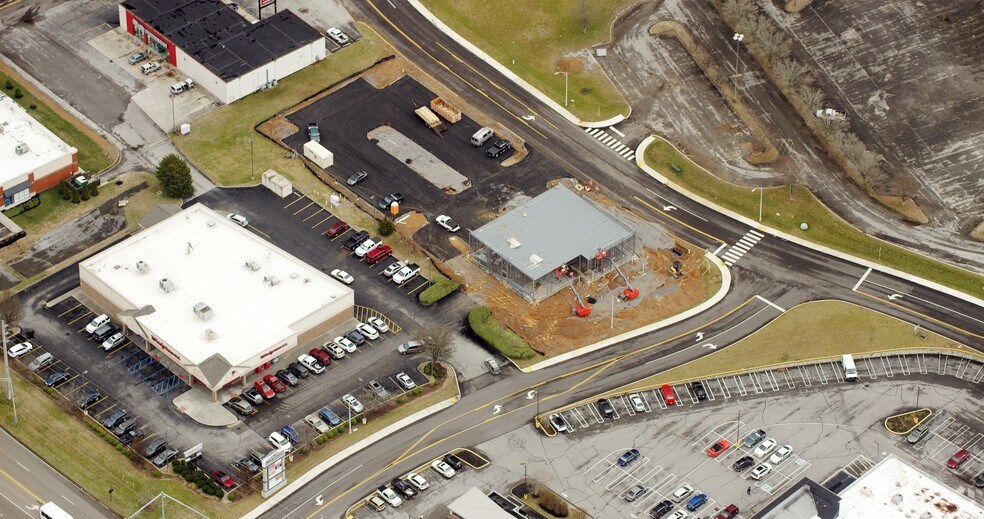 More Photos Of 333-861 E Main St, Oak Ridge Unknown For Lease