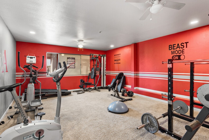More Photos Of 8025 Beverly Dr, Rohnert Park Apartments For Sale