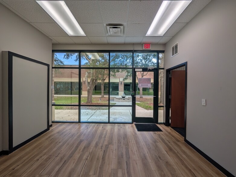 More Photos Of 12276 San Jose Blvd, Jacksonville Medical For Lease
