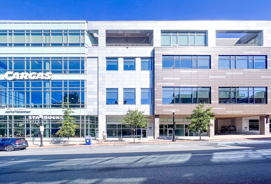 More Photos Of 101 N Queen St, Lancaster Apartments For Lease