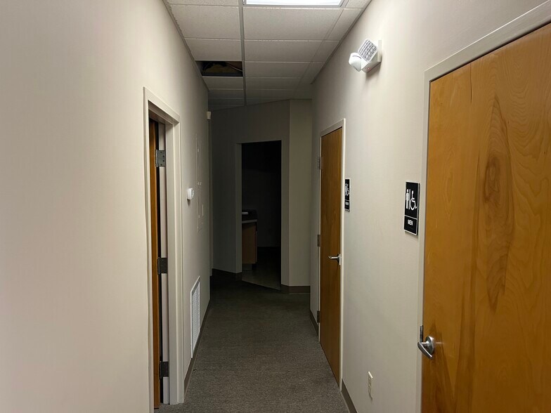 More Photos Of 3956 Sunbeam Rd, Jacksonville Medical For Lease