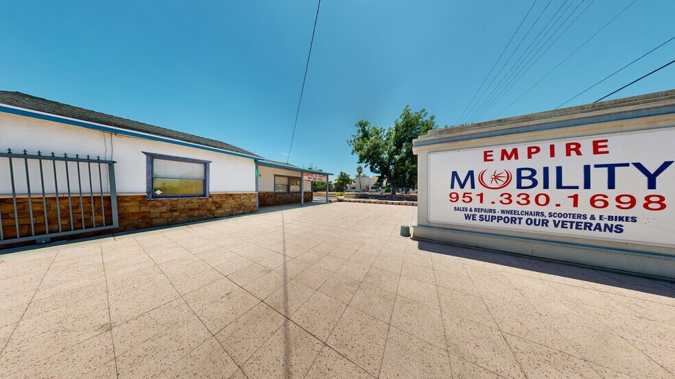 More Photos Of 796 N State St, Hemet General Retail For Sale