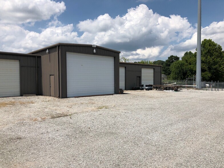 More Photos Of 2821 Avalon Ave, Muscle Shoals Warehouse For Lease