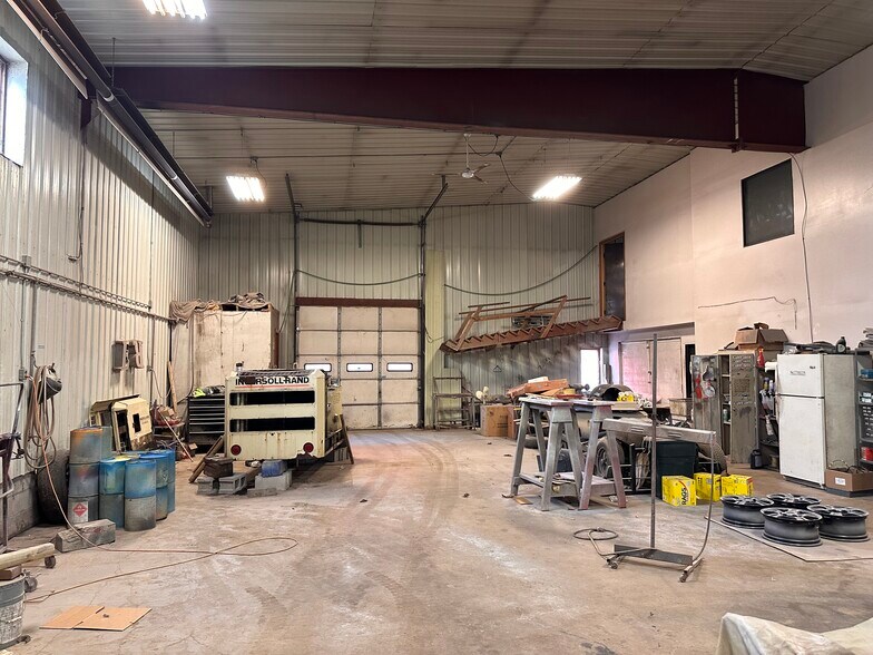 More Photos Of 3945 S Blue Star Dr, Traverse City Service For Sale