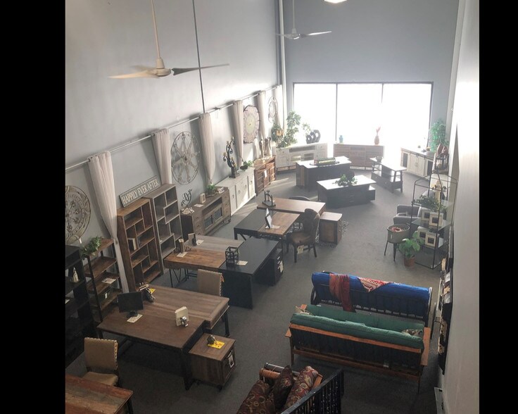 More Photos Of 15273 Interstate 35 N, Selma Freestanding For Lease