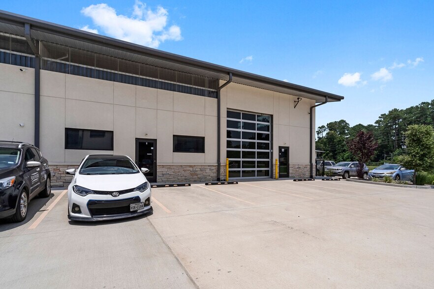 More Photos Of 1330 Rayford Park Rd, Spring Loft Creative Space For Lease