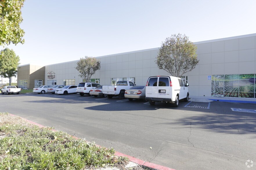 More Photos Of 13862 A Better Way, Garden Grove Light Manufacturing For Lease