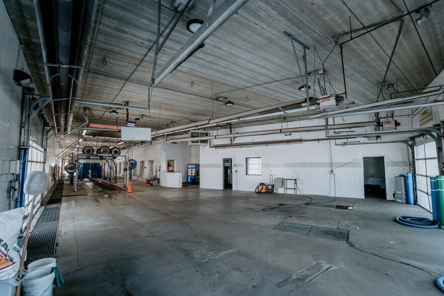 More Photos Of 2180 7th St, White Bear Lake Carwash For Lease