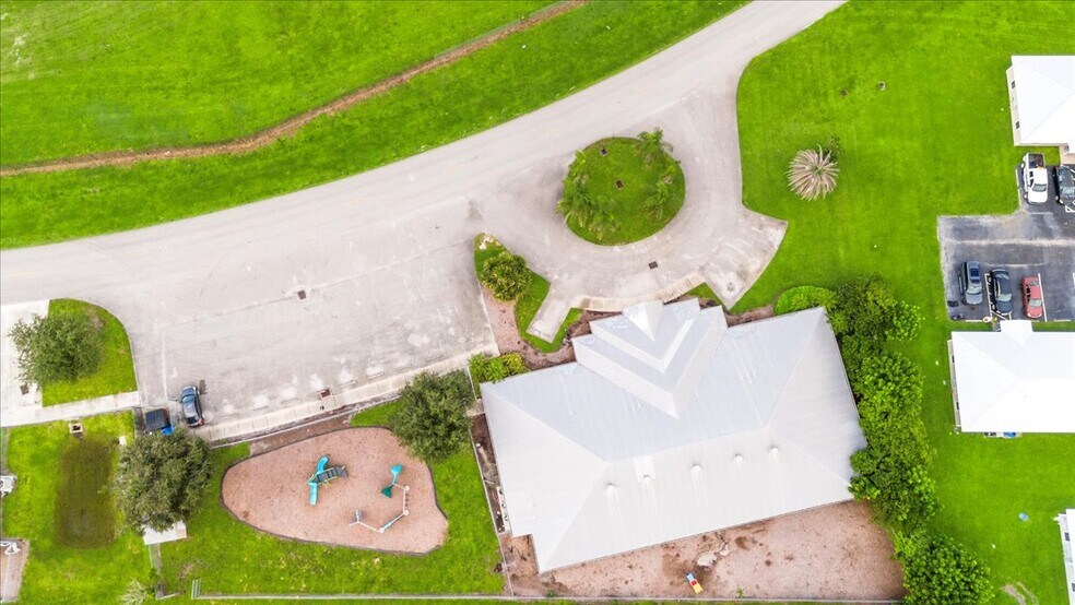 More Photos Of 180-190 Basilan Crescent, Clewiston Daycare Center For Sale