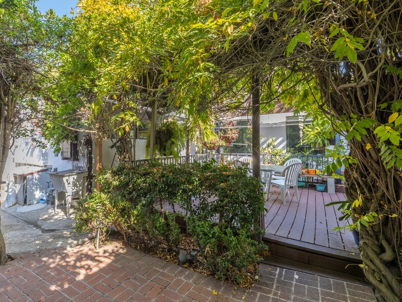 More Photos Of 4381-4385 Overland Ave, Culver City Office Residential For Sale