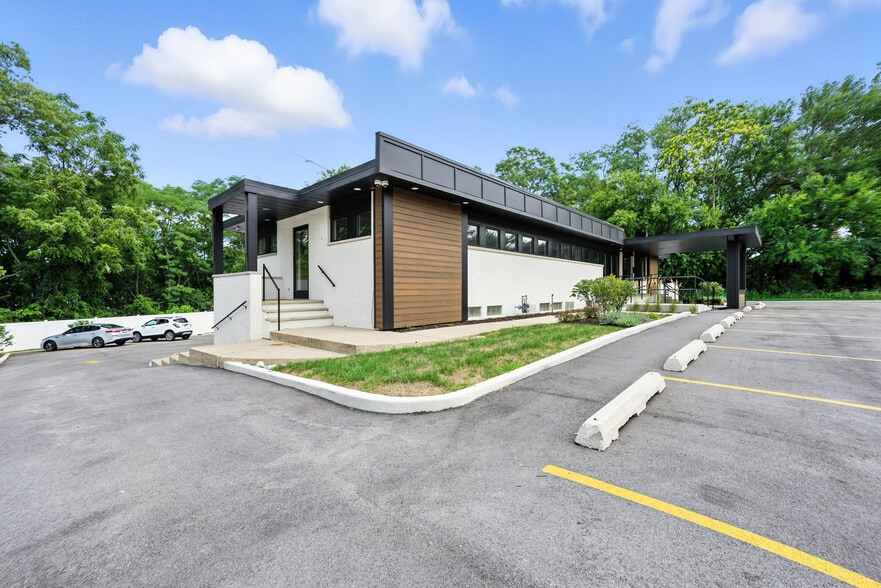 More Photos Of 3820 Central Ave, Lake Station Medical For Lease