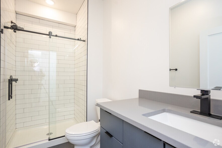 More Photos Of 595 E Broad St, Columbus Apartments For Sale