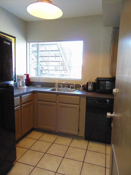 More Photos Of 2625 Line Ave, Shreveport Office For Lease