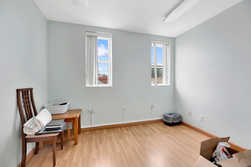 More Photos Of 3099 Coney Island Ave, Brooklyn Medical For Sale