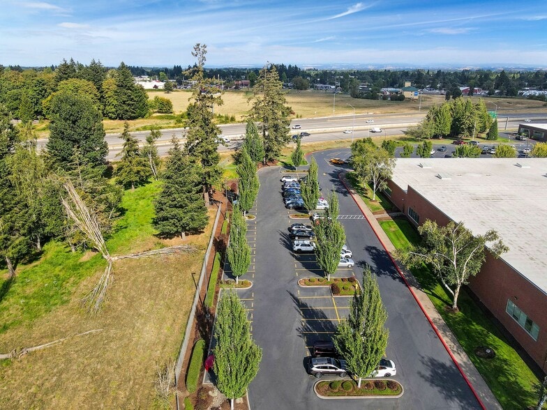 More Photos Of 4600 25th Ave NE, Salem Office For Lease