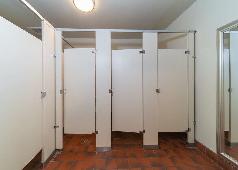 More Photos Of 796 W Evan Hewes, El Centro Restaurant For Sale