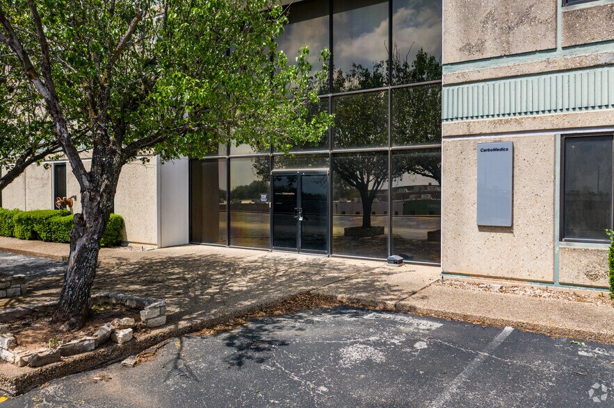 More Photos Of 1300 E Anderson Ln, Austin Office For Sale